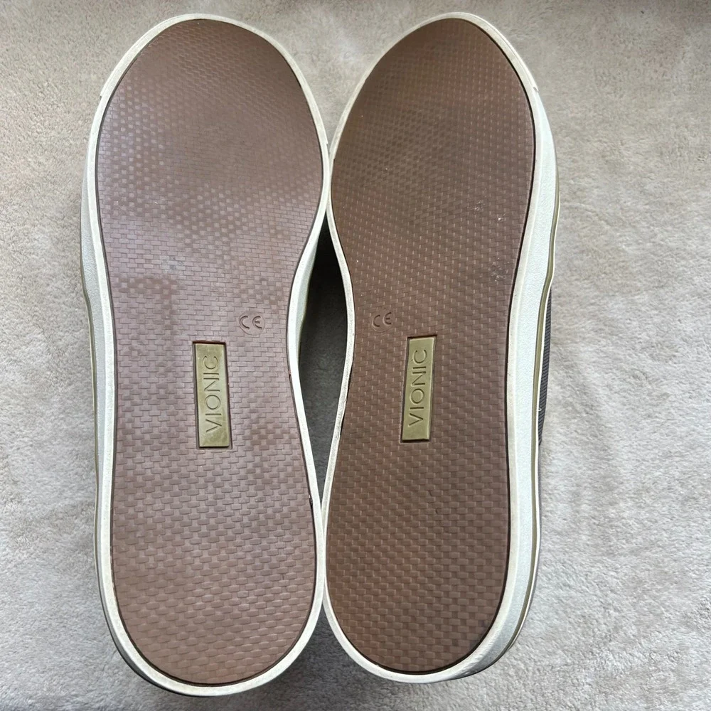 Vionic men slip